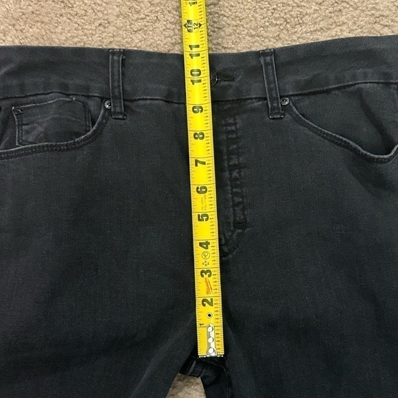 Seven7 Women’s Size 12 Black High Rise Tummyless Distressed Skinny Jeans - Picture 9 of 12